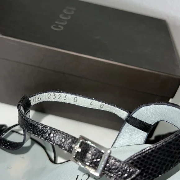 Gucci Black and Cream Sandals - Picture 8 of 9